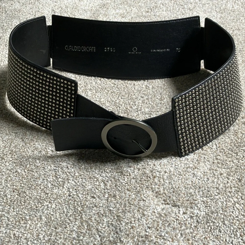 Woman’s Claudio Orciani studded leather belt silver toned edgy punk textured